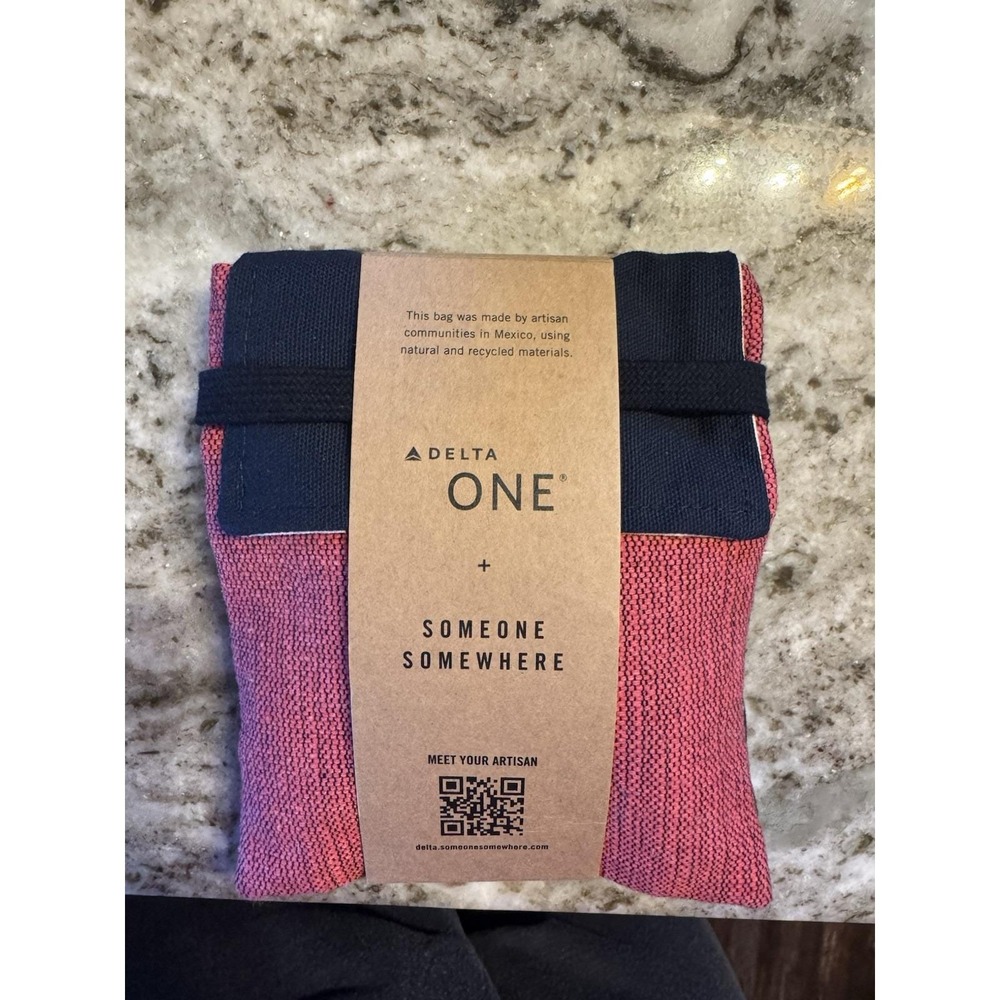 Delta‎ Air Lines - Delta One Amenity Kit - Someone Somewhere - NEW